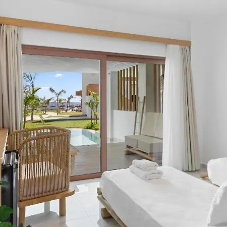 Alia Beachfront And Haraki
